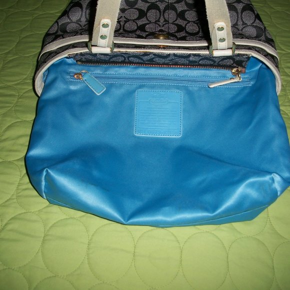 Coach Grey Black Signature with Gold Logo Bag - Picture 15 of 16